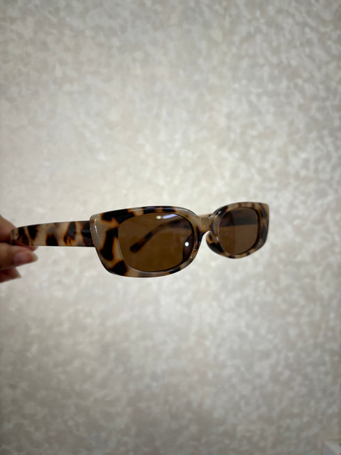 Vintage Fashionable Oval Shade Sunglasses